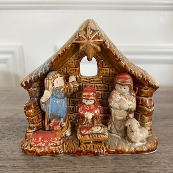 Vintage Miniature Nativity Scene - Picture 12 of 14